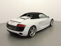 Audi R8 - photo 2
