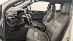 Isuzu D-Max - photo 17