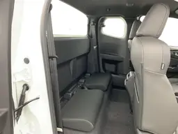 Isuzu D-Max - photo 18