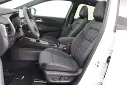 Nissan Qashqai - photo 12