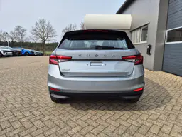 Skoda Fabia - photo 4