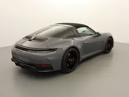 Porsche 992 - photo 2