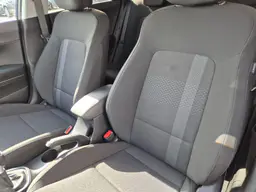 Hyundai i20 - photo 11