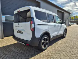 Ford Tourneo - photo 5