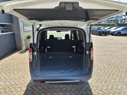 Ford Tourneo - photo 9