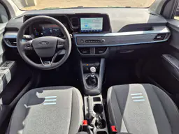 Ford Tourneo - photo 11