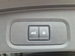 Nissan Qashqai - photo 12