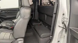 Isuzu D-Max - photo 12