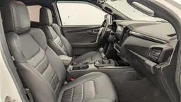 Isuzu D-Max - photo 9