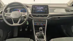 Volkswagen T-Roc - photo 13