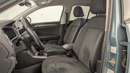 Volkswagen T-Roc - photo 16