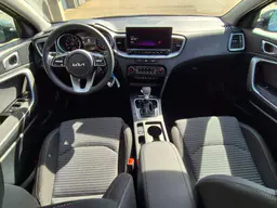 Kia Xceed - photo 10