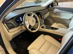 Volvo XC90 - photo 9