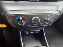 Hyundai i20 - photo 20