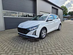 Hyundai i20 - photo 1