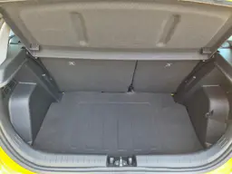 Hyundai i20 - photo 9