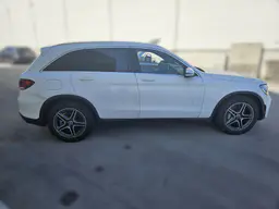 Mercedes-Benz GLC - photo 15