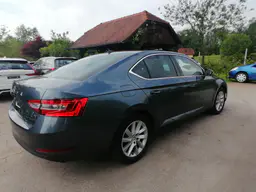 Skoda Superb - photo 2