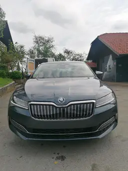 Skoda Superb - photo 3