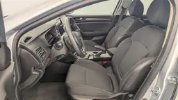 Renault Megane - photo 16