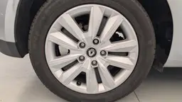 Renault Megane - photo 23