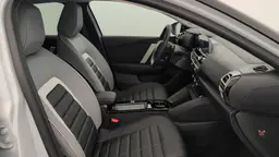 Citroen C4 - photo 17
