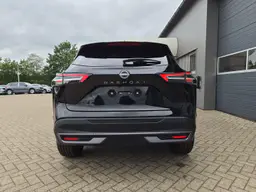 Nissan Qashqai - photo 4