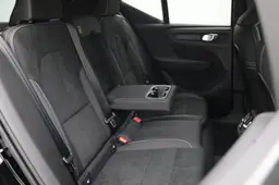 Volvo XC40 - photo 24