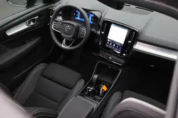 Volvo XC40 - photo 14