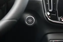 Volvo XC40 - photo 28