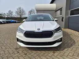 Skoda Fabia - photo 8