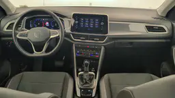 Volkswagen T-Roc - photo 14
