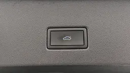 Volkswagen T-Roc - photo 21