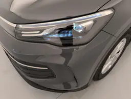Volkswagen Tiguan - photo 21
