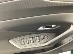 Peugeot 308 - photo 9