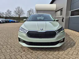 Skoda Fabia - photo 8