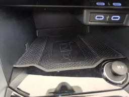 Volkswagen T-Roc - photo 19