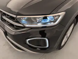 Volkswagen T-Roc - photo 21
