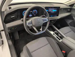 Volkswagen Passat - photo 15