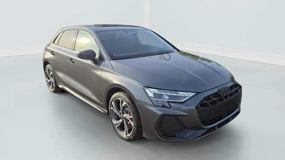 2026 Audi A3 Sportback 45 TFSI e Hybride rechargeable 272 S tronic 6 S line