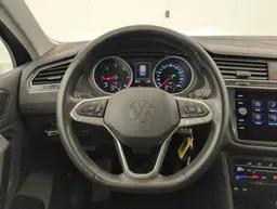 Volkswagen Tiguan - photo 14