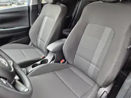 Hyundai i20 - photo 11