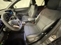 Volkswagen T-Roc - photo 6