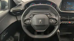 Peugeot 208 - photo 14