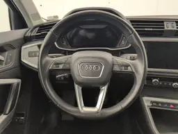 Audi Q3 - photo 14