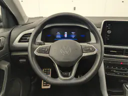 Volkswagen T-Roc - photo 14