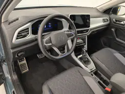 Volkswagen T-Roc - photo 15