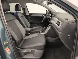 Volkswagen T-Roc - photo 9