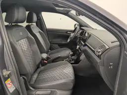 Volkswagen T-Cross - photo 9