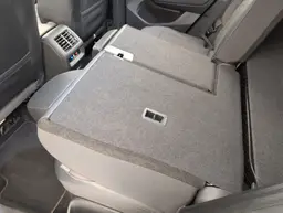 Volkswagen Tiguan - photo 12